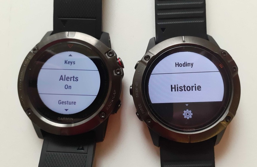 Fenix 5X (vlevo) a Fenix 6X (vpravo).