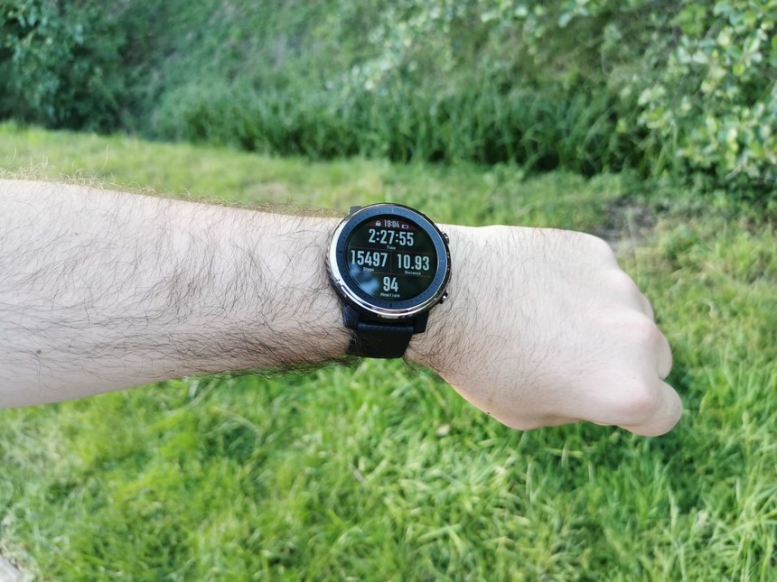 LCD displej je krásně čitelný i na přímém slunci